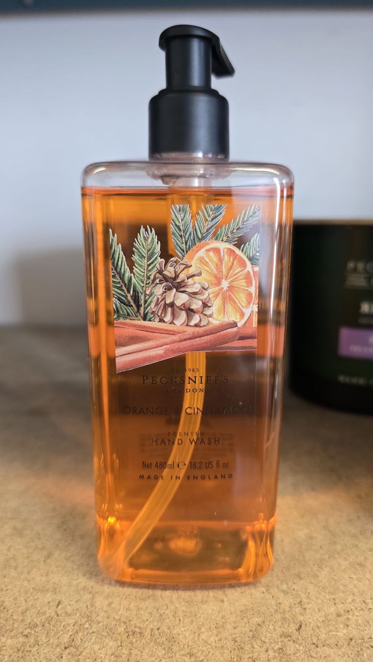 Orange and Cinamon Liquid Hand Wash Bottle 